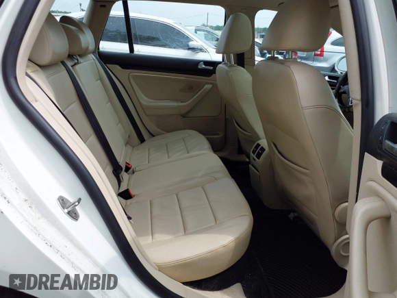 2012 Volkswagen Jetta TDI w/Sunroof & Nav with VIN 3VWPL7AJ4CM686287, listed as a IAAI auction lot 42610987 with 154,703 mi miles and . Bid and sale history available at DreamBid. Image 8.