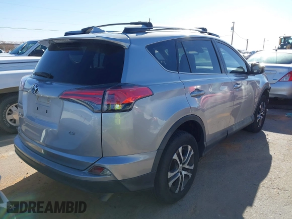 2017 Toyota RAV4 LE z VIN 2T3ZFREV6HW331736, wystawiony jako IAAI lot #41840112 z przebiegiem 110 328 mil mil oraz . Historia ofert i sprzedaży dostępna na DreamBid. Obrazek 4.
