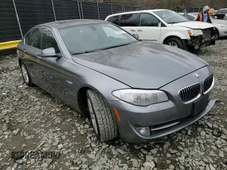 2013 BMW 5 Series 528i xDrive z VIN WBAXH5C55DD115085, wystawiony jako Copart lot #51381515 z przebiegiem 148 778 mil mil oraz Szkody całkowita. Historia ofert i sprzedaży dostępna na DreamBid. Obrazek 11.