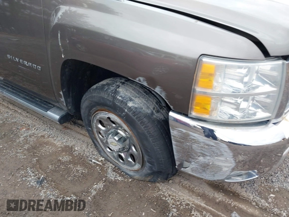 2012 Chevrolet Silverado 1500 LT with VIN 1GCNKSE00CZ326935, listed as a IAAI auction lot 41445520 with 121,035 mi miles. Bid and sale history available at carsss.com. Image 22.