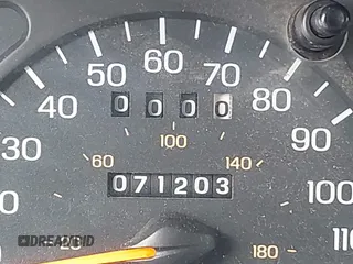 1997 Mercury Sable LS z VIN 1MELM53S8VA602057, wystawiony jako IAAI lot #41468005 z przebiegiem 71 203 mil mil oraz . Historia ofert i sprzedaży dostępna na DreamBid. Obrazek 15.