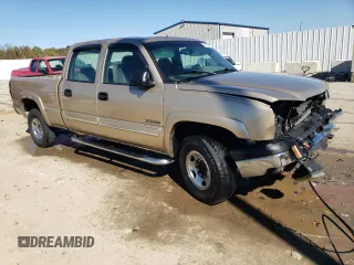 2005 Chevrolet Silverado 1500HD LT1 z VIN 1GCGC13U05F900248, wystawiony jako Copart lot #76270974 z przebiegiem 134 221 mil mil oraz Szkoda całkowita • Salvage title. Historia ofert i sprzedaży dostępna na DreamBid. Obrazek 4.