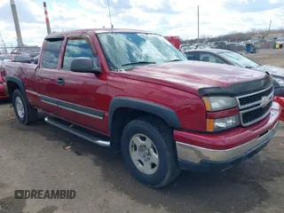2006 Chevrolet Silverado 1500 LT2 with VIN 1GCEK19B86Z174901, listed as a IAAI auction lot 41871524 with 194,885 mi miles. Bid and sale history available at carsss.com. Image 1.