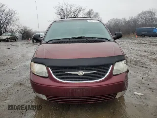 2002 Chrysler Town & Country LXi with VIN 2C8GP54L02R748587, listed as a Copart auction lot 43621485 with 161,646 mi miles and Salvage Title. Bid and sale history available at carsss.com. Image 5.