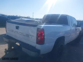 2006 Chevrolet Silverado 1500 LT1 with VIN 2GCEC19V561104319, listed as a IAAI auction lot 41660142 with 208,314 mi miles. Bid and sale history available at carsss.com. Image 4.