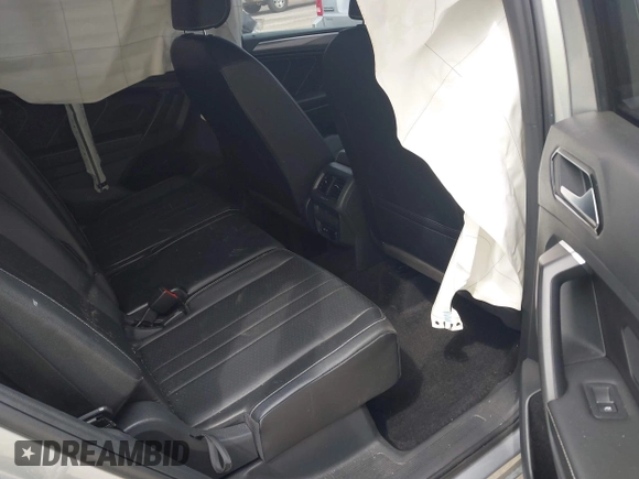 2022 Volkswagen Tiguan SE R-Line Black с VIN 3VVCB7AX1NM065960, выставлен на аукционе IAAI как лот 42149626 с пробегом 71 698 миль миль и . История ставок и продаж доступна на DreamBid. Изображение 8.