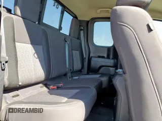 2021 Nissan Titan z VIN 1N6AA1CF8MN520167, wystawiony jako Copart lot #47062765 z przebiegiem 191 189 mil mil oraz Czysty tytuł • Clean title. Historia ofert i sprzedaży dostępna na DreamBid. Obrazek 10.