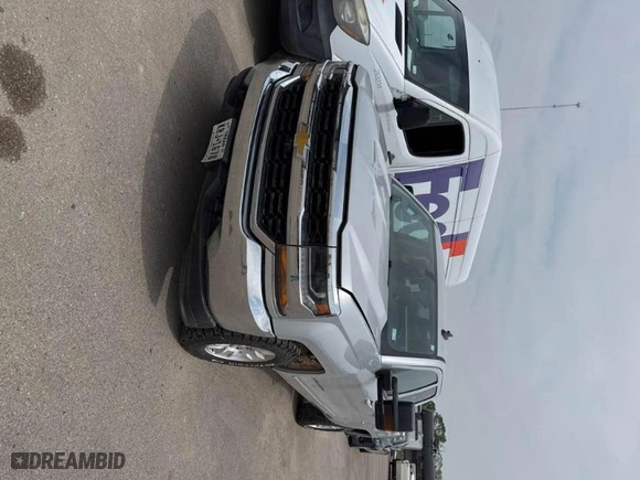 2018 Chevrolet Silverado 1500 LT with VIN 1GCVKRECXJZ239303, listed as a IAAI auction lot 41967765 with 132,280 mi miles. Bid and sale history available at carsss.com. Image 1.