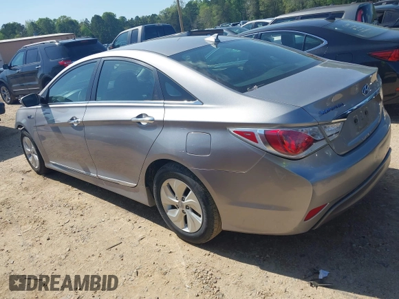 2013 Hyundai Sonata with VIN KMHEC4A46DA075948, listed as a IAAI auction lot 41994662 with 146,699 mi miles and . Bid and sale history available at carsss.com. Image 3.