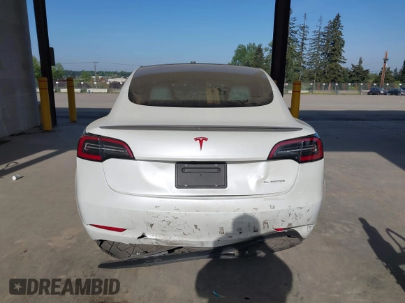 2020 Tesla Model 3 Performance z VIN 5YJ3E1EC2LF624900, wystawiony jako IAAI lot #42127589 z przebiegiem 36 758 mil mil oraz . Historia ofert i sprzedaży dostępna na DreamBid. Obrazek 16.