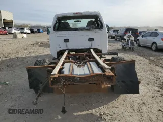 2005 Ford F-350 XL с VIN 1FDSF34595EC82207, выставлен на аукционе Copart как лот 81135964 с пробегом Не указан миль и Списание • Salvage title. История ставок и продаж доступна на DreamBid. Изображение 6.