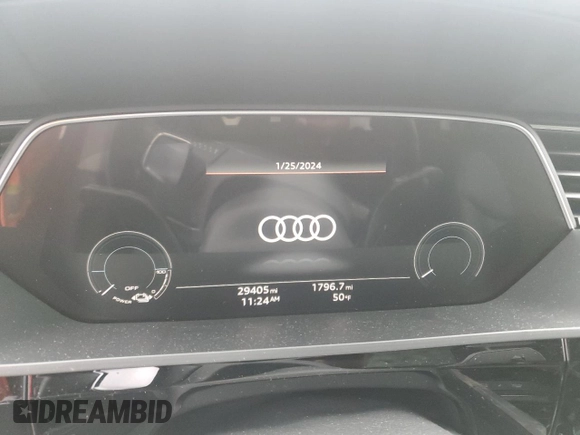 2021 Audi e-tron Prestige with VIN WA1VAAGE8MB004876, listed as a Copart auction lot 39530204 with 29,405 mi miles and . Bid and sale history available at DreamBid. Image 9.
