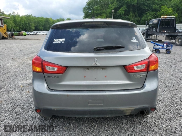 2016 Mitsubishi Outlander ES z VIN JA4AP3AU1GZ040686, wystawiony jako Copart lot #56528415 z przebiegiem 227 150 mil mil oraz Szkoda całkowita • Salvage title. Historia ofert i sprzedaży dostępna na DreamBid. Obrazek 6.