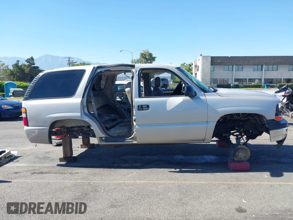 2005 Chevrolet Tahoe LS with VIN 1GNEC13V75R259203, listed as a IAAI auction lot 42714903 with 175,131 mi miles and . Bid and sale history available at DreamBid. Image 13.