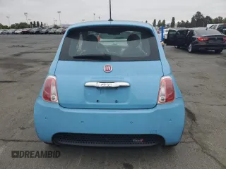 2015 FIAT 500e z VIN 3C3CFFGE3FT732686, wystawiony jako Copart lot #65449365 z przebiegiem 20 976 mil mil oraz Szkoda całkowita • Salvage title. Historia ofert i sprzedaży dostępna na DreamBid. Obrazek 6.