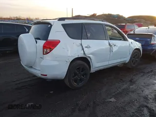 2007 Toyota RAV4 Limited with VIN JTMBK31V075032734, listed as a IAAI auction lot 41140896 with 204,551 mi miles. Bid and sale history available at carsss.com. Image 4.