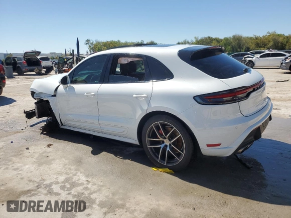 2023 Porsche Macan S z VIN WP1AG2A50PLB36397, wystawiony jako Copart lot #48389595 z przebiegiem 42 782 mil mil oraz Nie do naprawy • Non repairable. Historia ofert i sprzedaży dostępna na DreamBid. Obrazek 2.