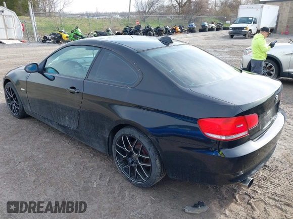 2009 BMW 3 Series 328i xDrive with VIN WBAWV53519P080409, listed as a IAAI auction lot 42003841 with 120,589 mi miles and . Bid and sale history available at carsss.com. Image 3.