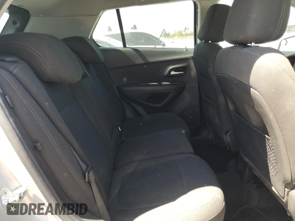 2020 Chevrolet Trax LS with VIN KL7CJKSB0LB340114, listed as a Copart auction lot 61056535 with 42,044 mi miles and Salvage title. Bid and sale history available at DreamBid. Image 11.
