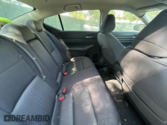 2019 Nissan Altima S z VIN 1N4BL4BV1KC232212, wystawiony jako Copart lot #62086185 z przebiegiem 55 757 mil mil oraz Czysty tytuł • Clean title. Historia ofert i sprzedaży dostępna na DreamBid. Obrazek 6.