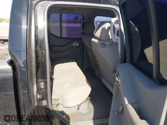 2008 Nissan Frontier LE z VIN 1N6AD09W18C401564, wystawiony jako IAAI lot #42159709 z przebiegiem 160 880 mil mil oraz . Historia ofert i sprzedaży dostępna na DreamBid. Obrazek 8.