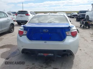 2017 Toyota 86 z VIN JF1ZNAA12H9701111, wystawiony jako IAAI lot #42016381 z przebiegiem 58 948 mil mil oraz . Historia ofert i sprzedaży dostępna na DreamBid. Obrazek 17.