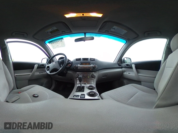 2011 Toyota Highlander z VIN 5TDBK3EHXBS080409, wystawiony jako IAAI lot #41509905 z przebiegiem 201 620 mil mil oraz . Historia ofert i sprzedaży dostępna na DreamBid. Obrazek 18.