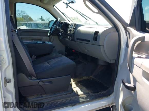 2011 GMC Sierra 1500 with VIN 3GTP2TE3XBG234948, listed as a IAAI auction lot 41880384 with Not Provided miles and . Bid and sale history available at DreamBid. Image 5.