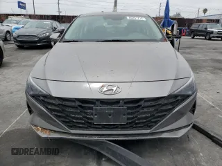 2022 Hyundai Elantra Blue z VIN KMHLM4AJ1NU017532, wystawiony jako Copart lot #60261715 z przebiegiem 31 844 mil mil oraz Czysty tytuł • Clean title. Historia ofert i sprzedaży dostępna na DreamBid. Obrazek 5.