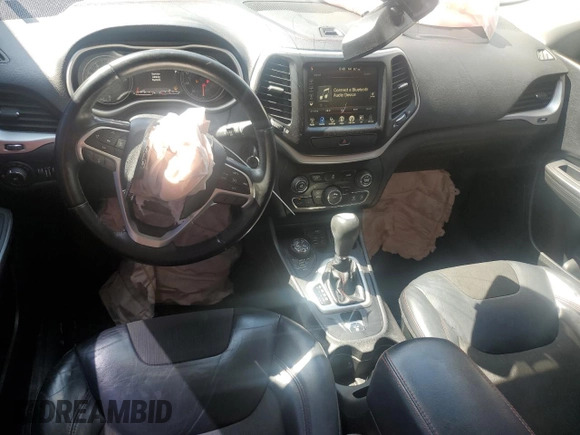 2017 Jeep Cherokee Trailhawk L Plus with VIN 1C4PJMBBXHW517252, listed as a Copart auction lot 51414315 with 185,274 mi miles and Salvage Title. Bid and sale history available at carsss.com. Image 8.