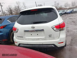 2015 Nissan Pathfinder Platinum with VIN 5N1AR2MM5FC710226, listed as a IAAI auction lot 41564306 with 134,873 mi miles. Bid and sale history available at carsss.com. Image 17.
