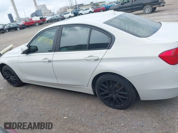2013 BMW 3 Series 328i xDrive with VIN WBA3B5C5XDJ598557, listed as a IAAI auction lot 42747733 with 153,989 mi miles and . Bid and sale history available at DreamBid. Image 14.
