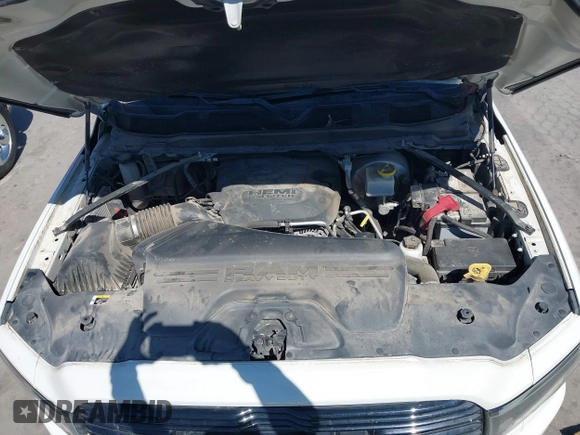 2019 Ram 2500 Laramie with VIN 3C6UR5FJ0KG684641, listed as a IAAI auction lot 41847895 with 127,668 mi miles. Bid and sale history available at carsss.com. Image 10.