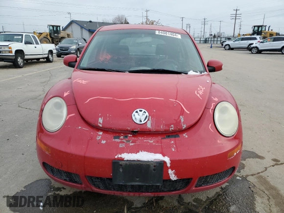 2010 Volkswagen Beetle with VIN 3VWPW3AG6AM008674, listed as a Copart auction lot 84081404 with 204,277 mi miles and Salvage title. Bid and sale history available at DreamBid. Image 5.