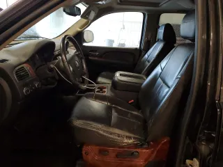 2007 Chevrolet Avalanche 1LT z VIN 3GNFK123X7G295672, wystawiony jako Copart lot #59890175 z przebiegiem 207 855 mil mil oraz Czysty tytuł • Clean title. Historia ofert i sprzedaży dostępna na DreamBid. Obrazek 7.