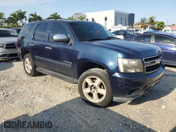 2008 Chevrolet Tahoe 2LT z VIN 1GNFC13088R139102, wystawiony jako Copart lot #52535205 z przebiegiem 260 619 mil mil oraz Czysty tytuł • Clean title. Historia ofert i sprzedaży dostępna na DreamBid. Obrazek 4.