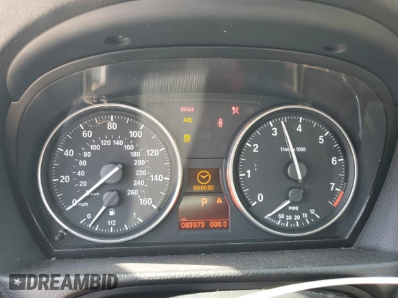 2011 BMW 3 Series 328i xDrive z VIN WBAPK5G50BNN80800, wystawiony jako Copart lot #56477515 z przebiegiem 83 973 mil mil oraz Czysty tytuł • Clean title. Historia ofert i sprzedaży dostępna na DreamBid. Obrazek 9.