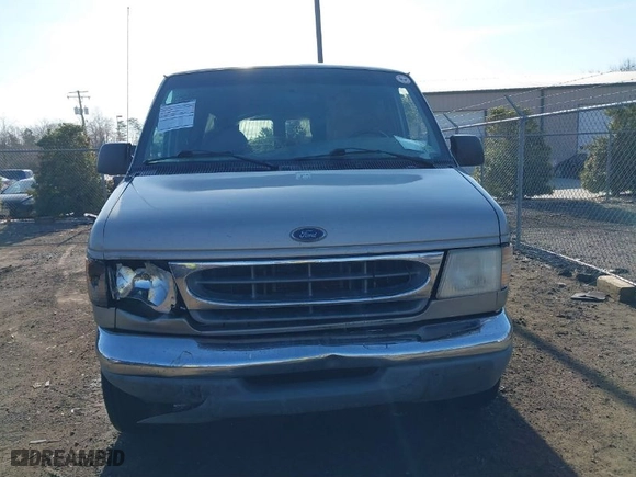 2001 Ford Econoline Wagon XL with VIN 1FBSS31LX1HA40140, listed as a IAAI auction lot 41757059 with NaN miles. Bid and sale history available at carsss.com. Image 12.