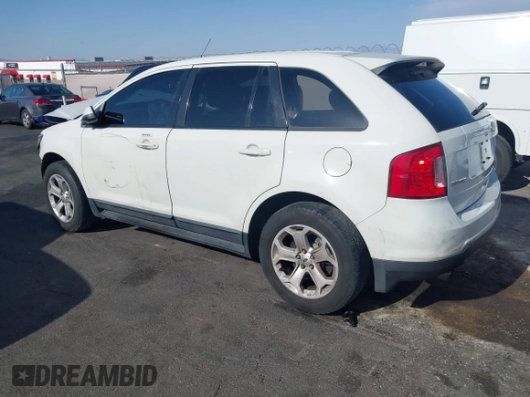 2013 Ford Edge SEL with VIN 2FMDK3J95DBA83550, listed as a IAAI auction lot 42067784 with 129,732 mi miles. Bid and sale history available at carsss.com. Image 3.