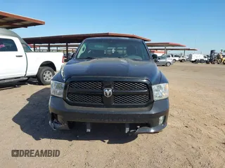 2013 Ram 1500 Express z VIN 1C6RR6FT4DS538235, wystawiony jako IAAI lot #42251497 z przebiegiem 258 073 mil mil oraz . Historia ofert i sprzedaży dostępna na DreamBid. Obrazek 6.