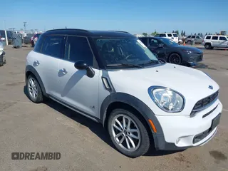 2016 MINI Countryman S with VIN WMWZC5C57GWU00192, listed as a IAAI auction lot 42345660 with 57,683 mi miles and . Bid and sale history available at DreamBid. Image 1.