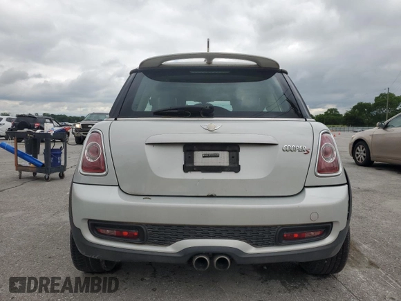 2011 MINI Hardtop S with VIN WMWSV3C57BTY14891, listed as a Copart auction lot 55833895 with 105,545 mi miles and Clean Title. Bid and sale history available at DreamBid. Image 6.
