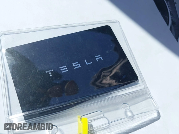 2022 Tesla Model X Plaid with VIN 7SAXCBE6XNF337687, listed as a IAAI auction lot 42035097 with 18,756 mi miles and . Bid and sale history available at DreamBid. Image 11.