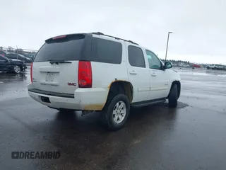 2011 GMC Yukon SLT with VIN 1GKS2CE03BR118690, listed as a IAAI auction lot 41941840 with 243,311 mi miles and . Bid and sale history available at DreamBid. Image 4.