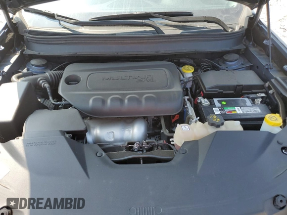 2021 Jeep Cherokee Latitude with VIN 1C4PJMCB5MD193647, listed as a Copart auction lot 58806815 with 10,690 mi miles and Salvage title. Bid and sale history available at DreamBid. Image 12.