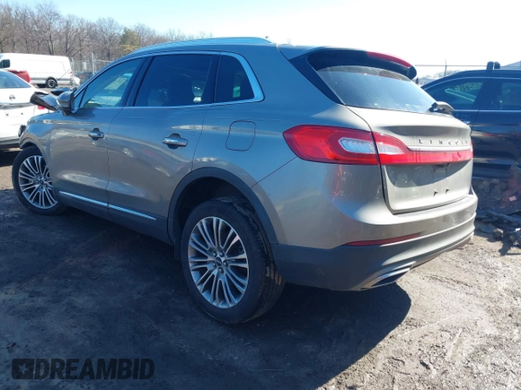 2016 Lincoln MKX Reserve with VIN 2LMTJ6LR7GBL90370, listed as a IAAI auction lot 41578776 with Not Provided miles and . Bid and sale history available at DreamBid. Image 3.