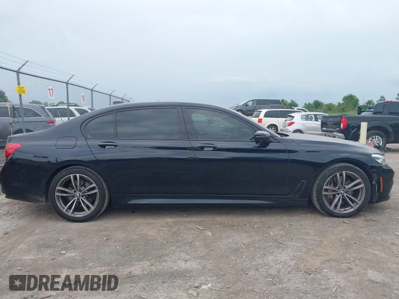 2017 BMW 7 Series ALPINA B7 xDrive with VIN WBA7F2C51HG422066, listed as a IAAI auction lot 42496292 with 118,235 mi miles and . Bid and sale history available at DreamBid. Image 14.