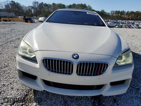 2013 BMW 6 Series 650i xDrive with VIN WBA6B4C53DD098522, listed as a Copart auction lot 86896564 with 121,198 mi miles and Salvage Title. Bid and sale history available at carsss.com. Image 5.