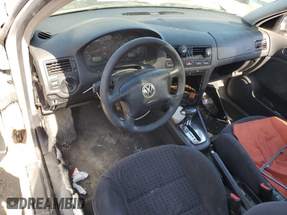 2000 Volkswagen Jetta GLS with VIN 3VWSC29M6YM108811, listed as a Copart auction lot 53992715 with 179,139 mi miles and Salvage title. Bid and sale history available at DreamBid. Image 8.