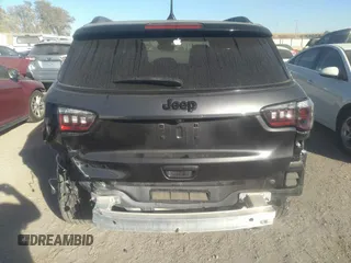 2022 Jeep Compass Latitude with VIN 3C4NJDBBXNT166223, listed as a IAAI auction lot 40627801 with 30,340 mi miles and . Bid and sale history available at DreamBid. Image 17.